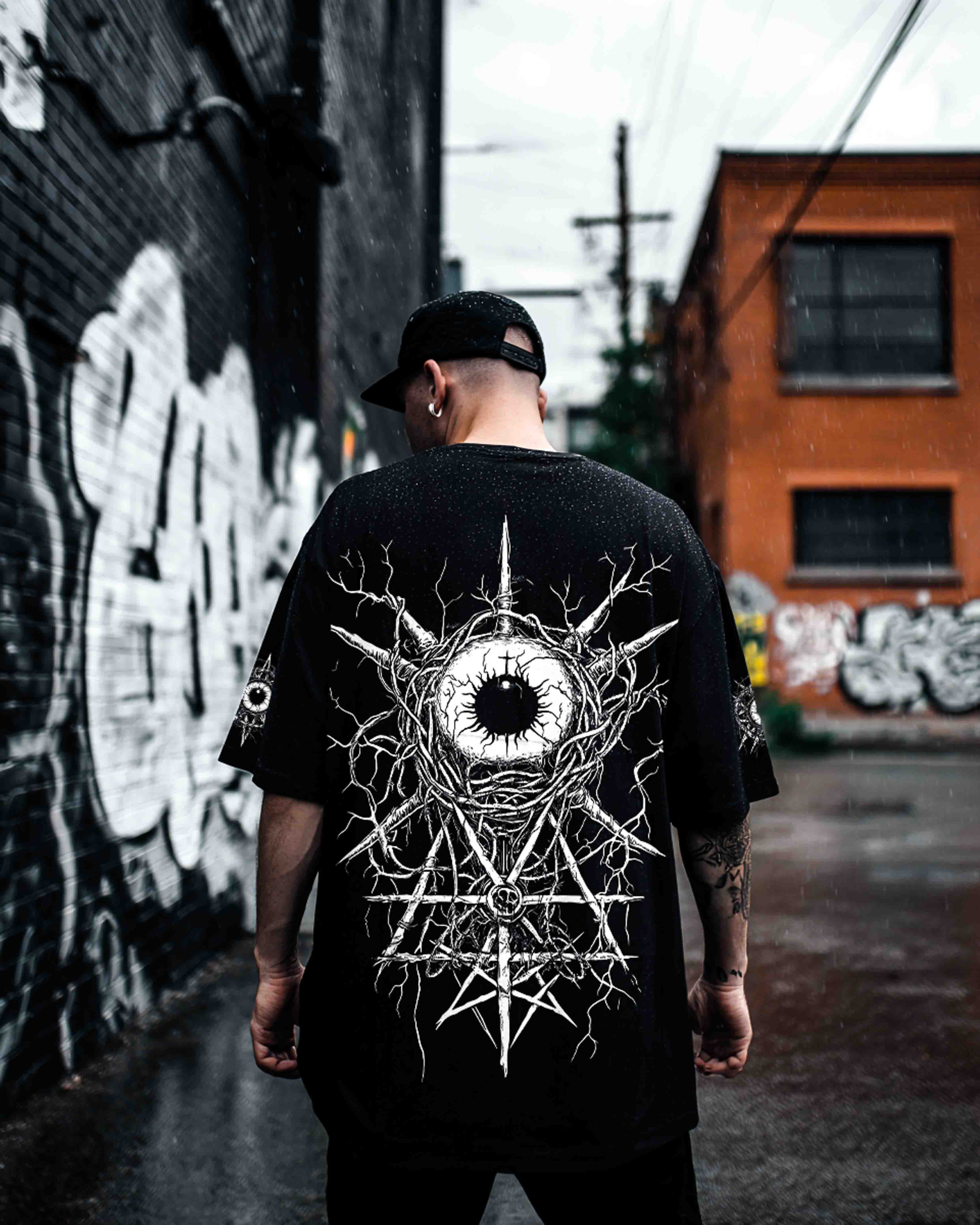 Watching - Oversized T-shirt