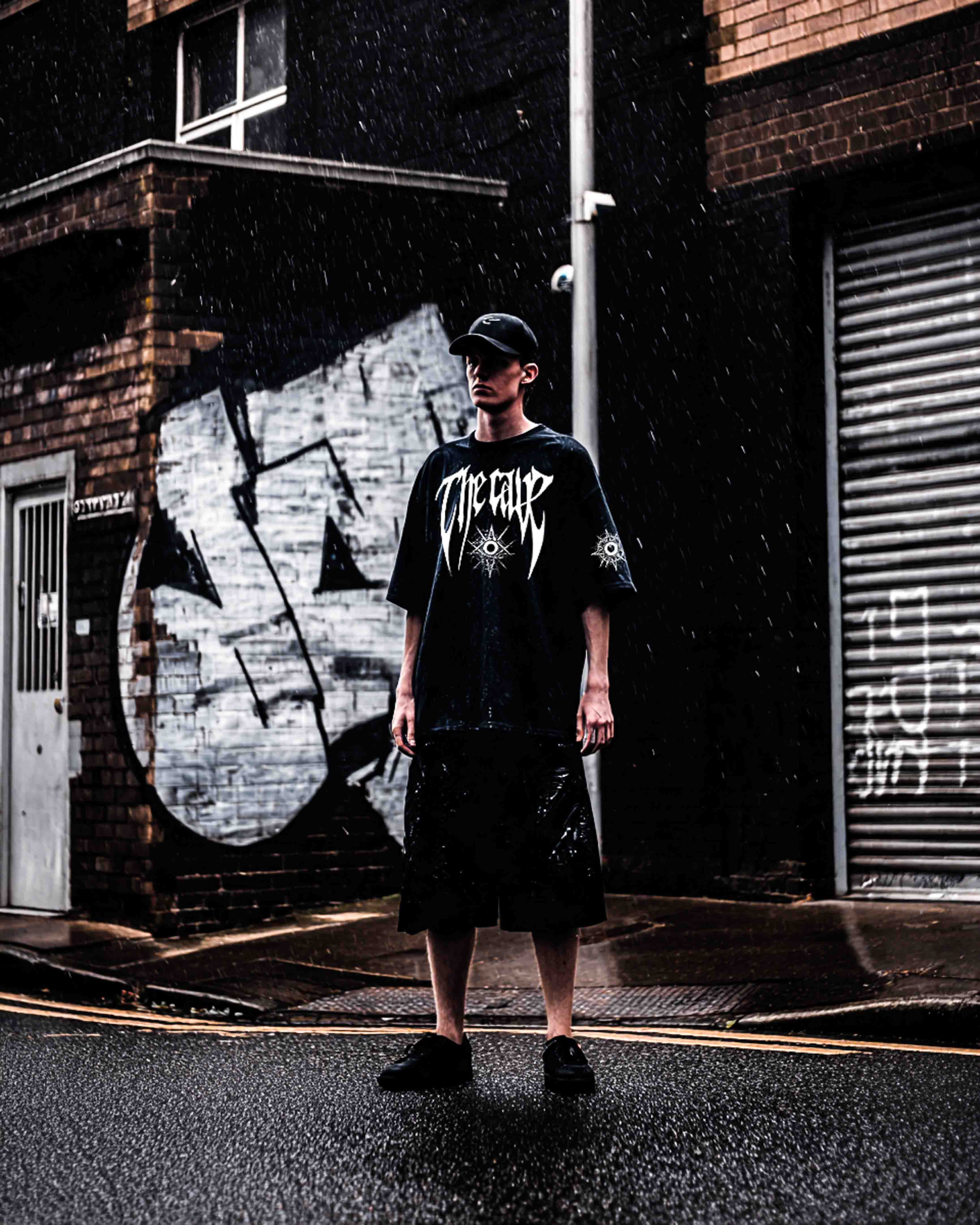 Watching - Oversized T-shirt