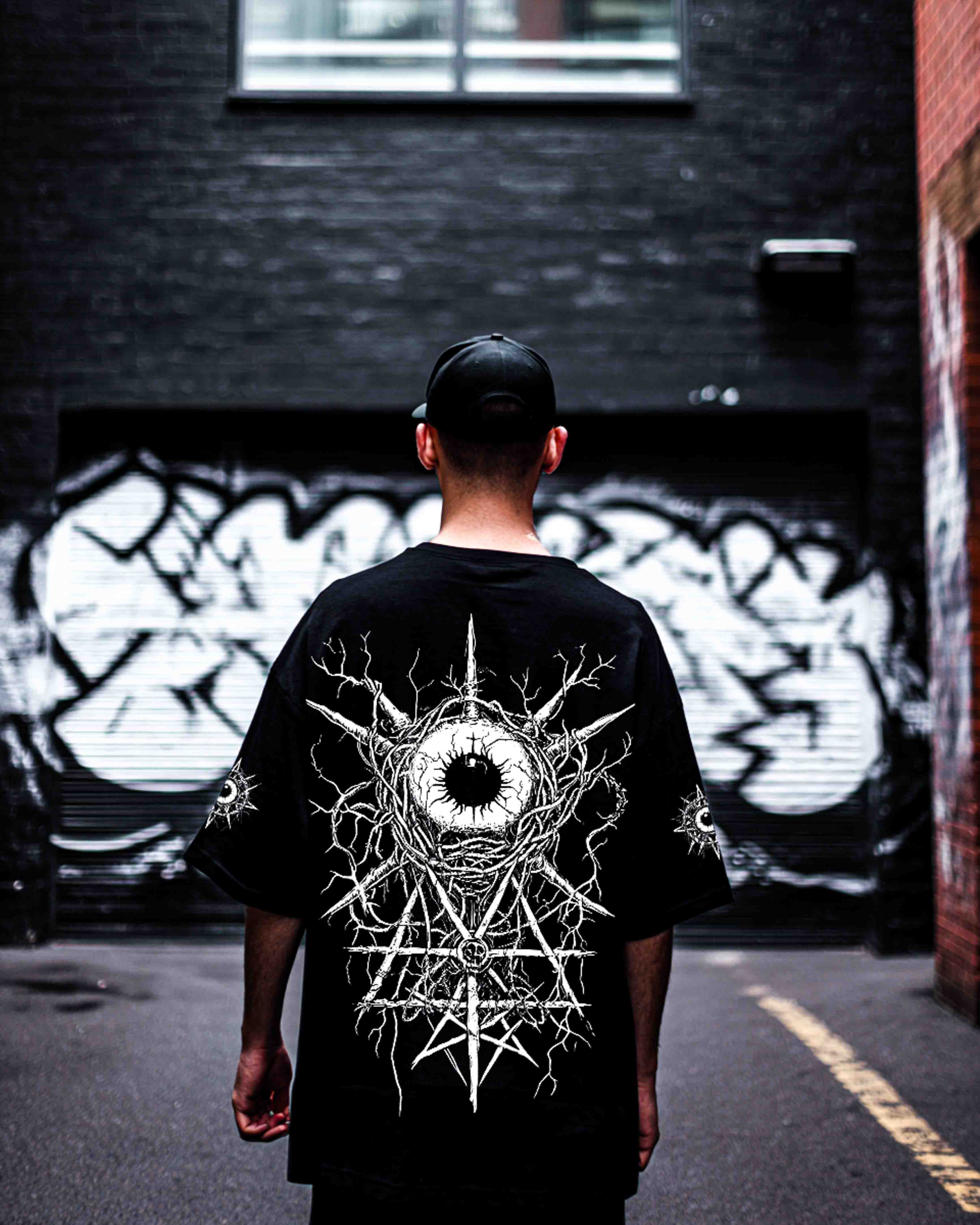 Watching - Oversized T-shirt