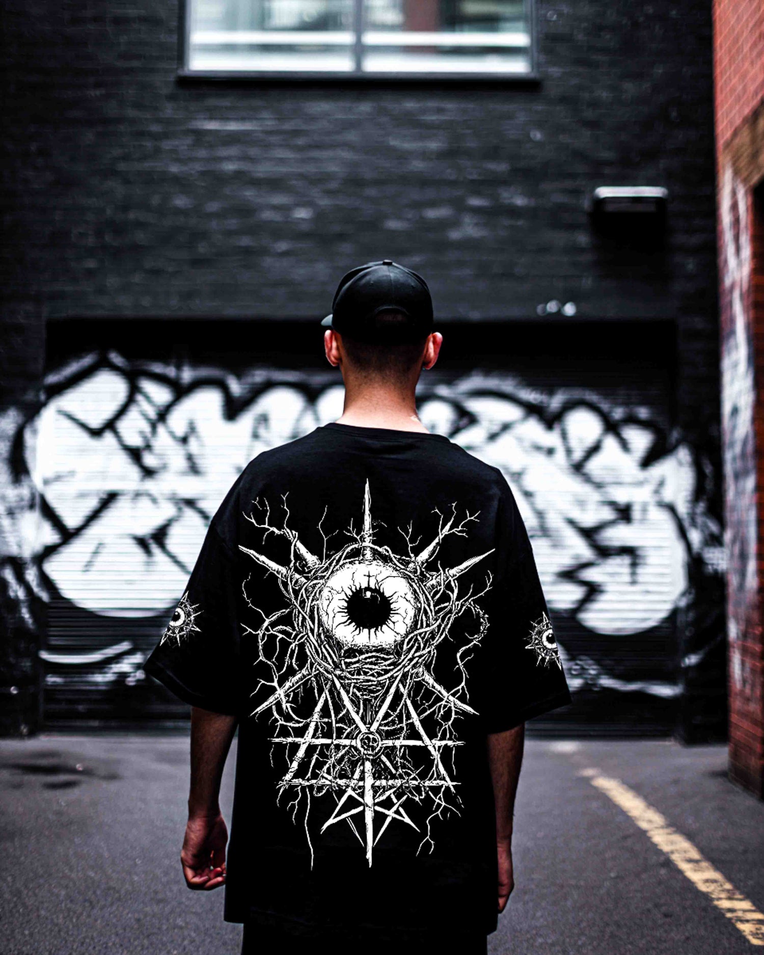 Watching - Oversized T-shirt
