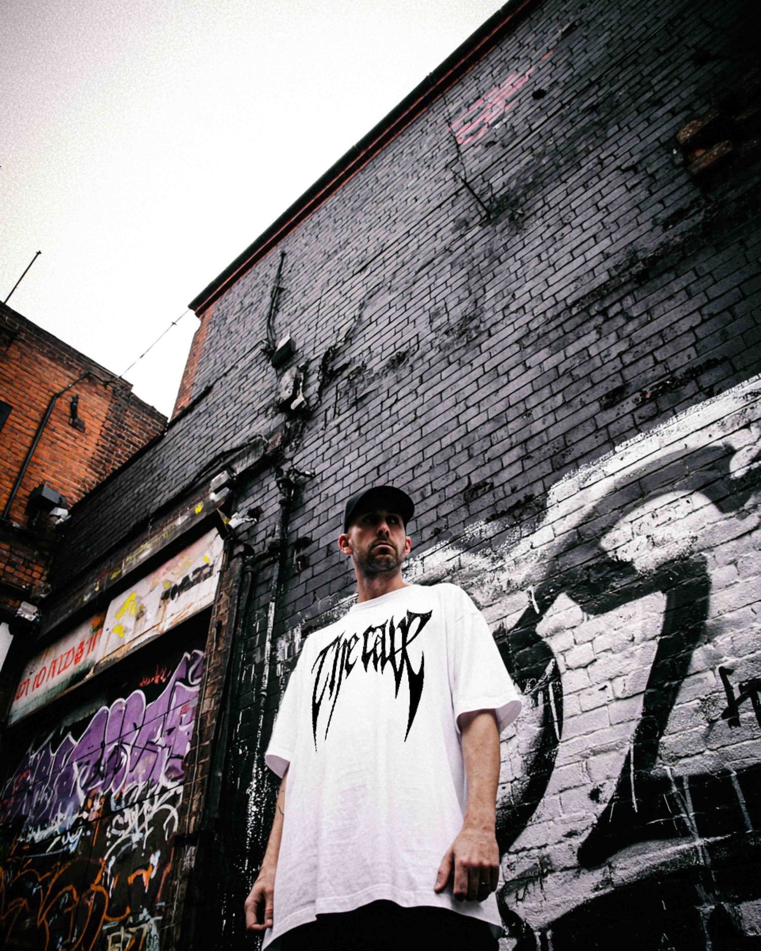 Omen Throne - T-shirt